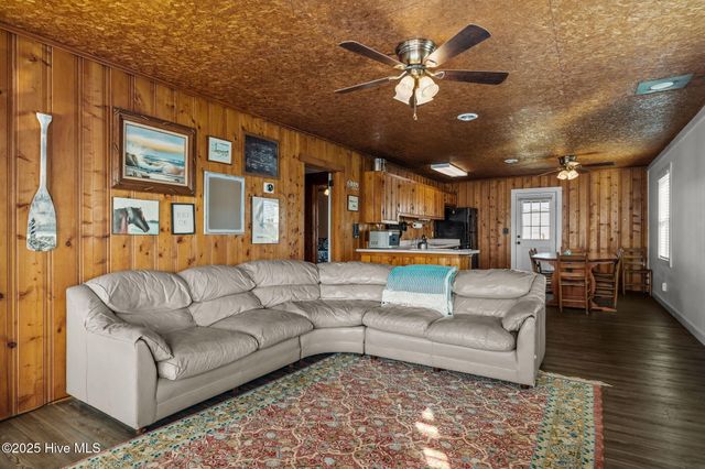 303 E Atlantic Boulevard, Atlantic Beach, NC 28512