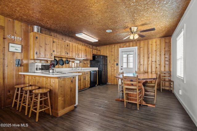 303 E Atlantic Boulevard, Atlantic Beach, NC 28512