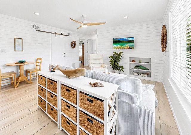 8096 GLENBROOKE LANE, Sarasota, FL 34243