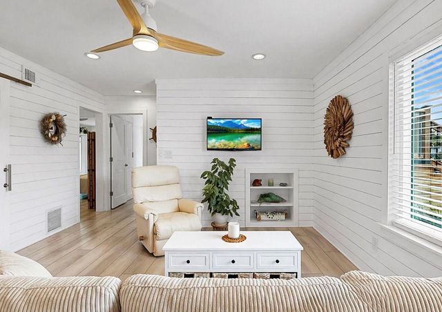 8096 GLENBROOKE LANE, Sarasota, FL 34243