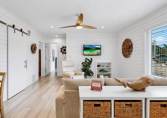 8096 GLENBROOKE LANE, Sarasota, FL 34243