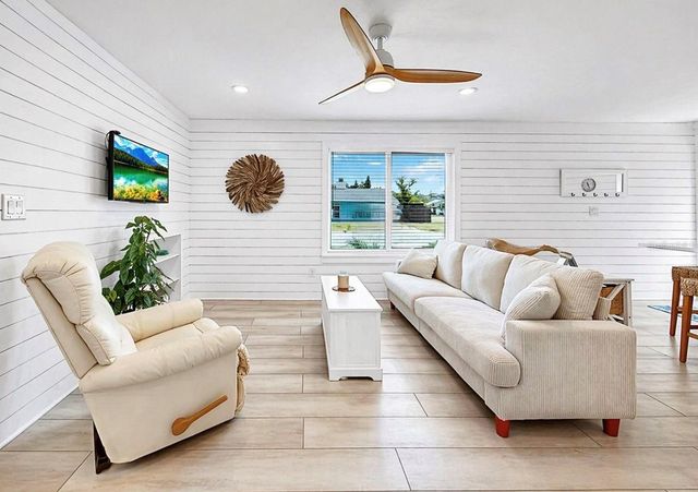 8096 GLENBROOKE LANE, Sarasota, FL 34243