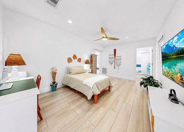 8096 GLENBROOKE LANE, Sarasota, FL 34243