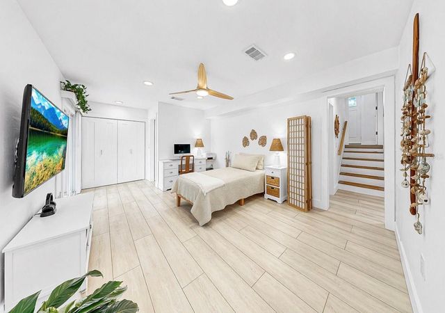 8096 GLENBROOKE LANE, Sarasota, FL 34243