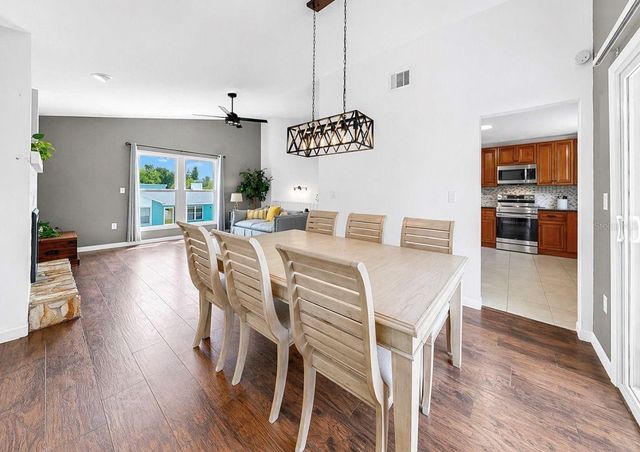 8096 GLENBROOKE LANE, Sarasota, FL 34243