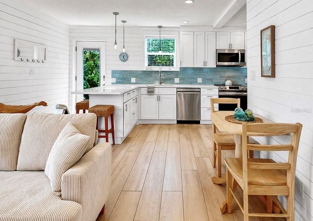 8096 GLENBROOKE LANE, Sarasota, FL 34243