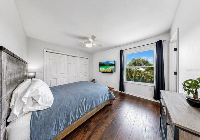 8096 GLENBROOKE LANE, Sarasota, FL 34243