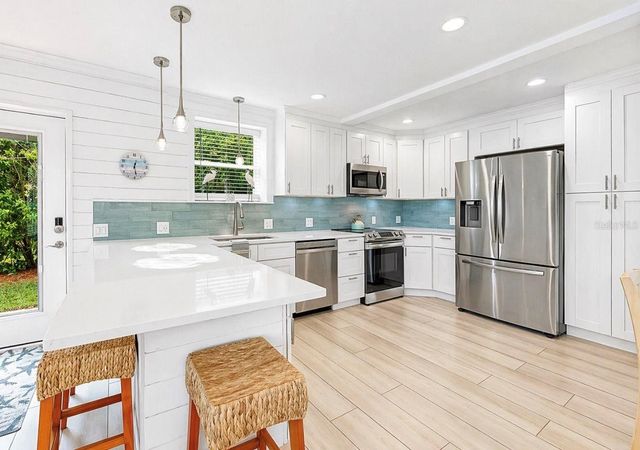 8096 GLENBROOKE LANE, Sarasota, FL 34243