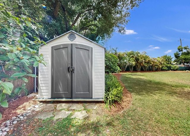 8096 GLENBROOKE LANE, Sarasota, FL 34243