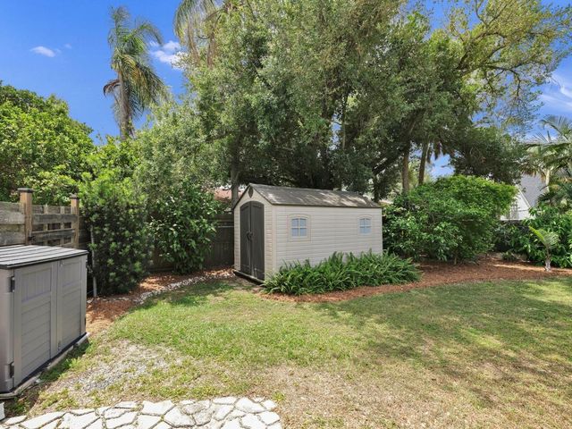 8096 GLENBROOKE LANE, Sarasota, FL 34243