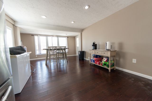 649 Collier Street, Columbus, IN 47201