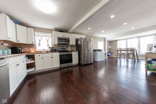 649 Collier Street, Columbus, IN 47201