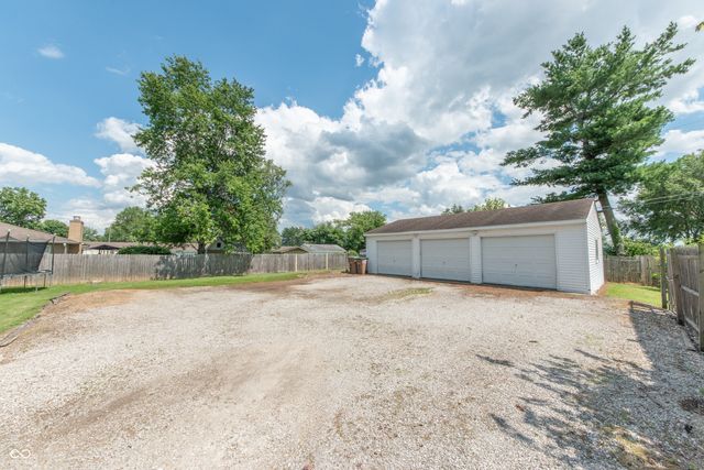649 Collier Street, Columbus, IN 47201