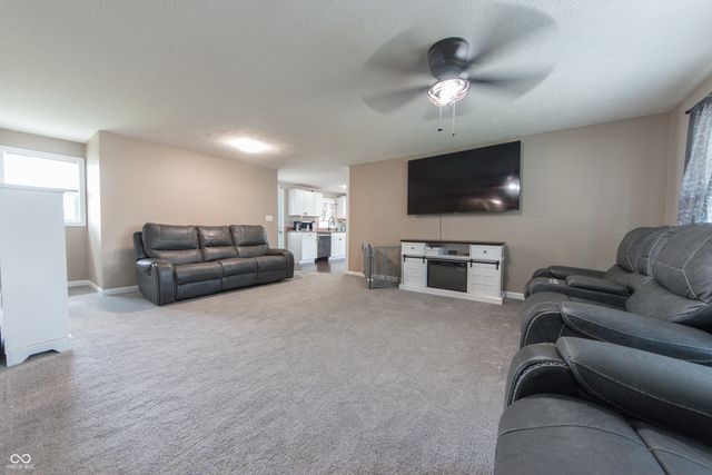 649 Collier Street, Columbus, IN 47201