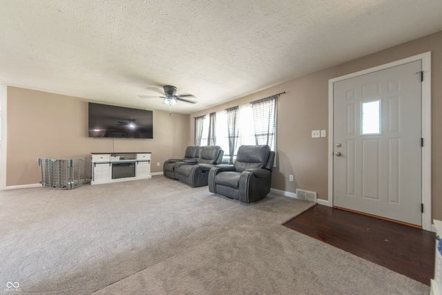 649 Collier Street, Columbus, IN 47201