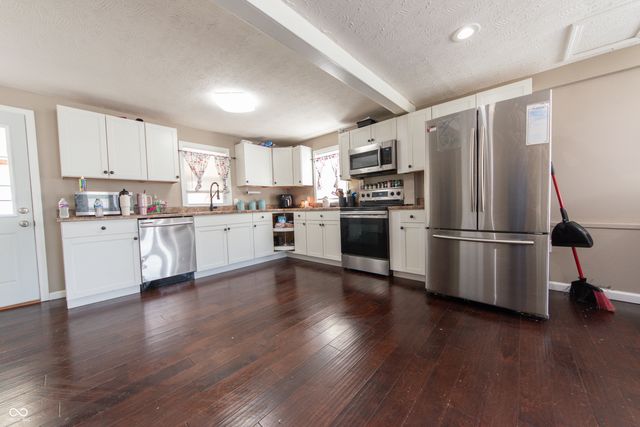 649 Collier Street, Columbus, IN 47201