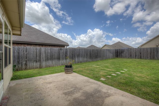 126 Comanche Drive, Greenville, TX 75402