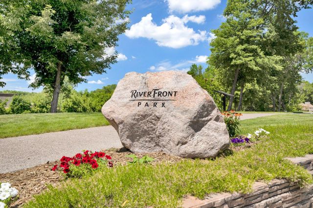 1149 Woods Creek Drive, Delano, MN 55328