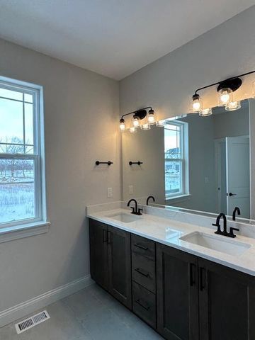 W207 N5817 Muirfield DRIVE, Menomonee Falls, WI 53051