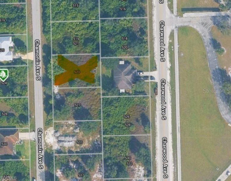 525 CHAMONIX AVENUE S, Lehigh Acres, FL 33974