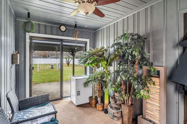 31 Stone Path Ln, West Springfield, MA 01089