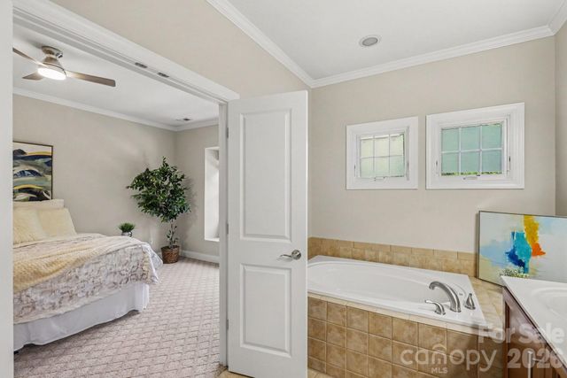 4670 Dabney Vigor Drive, Charlotte, NC 28209