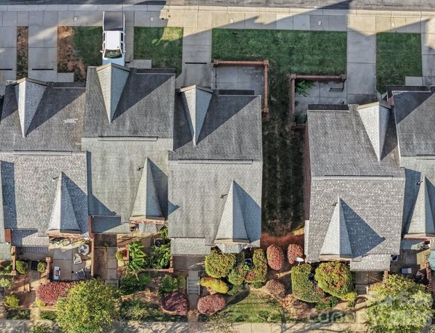 4670 Dabney Vigor Drive, Charlotte, NC 28209