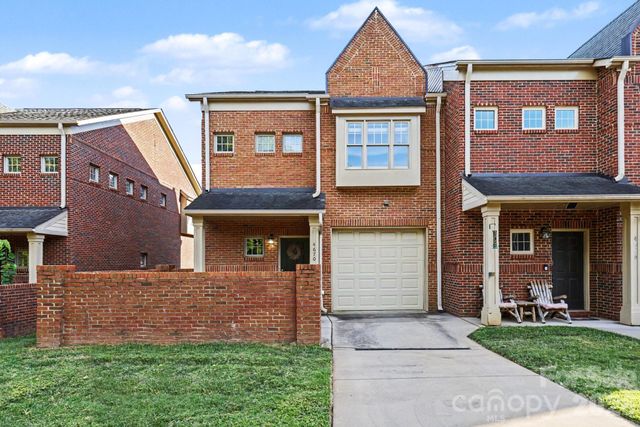 4670 Dabney Vigor Drive, Charlotte, NC 28209