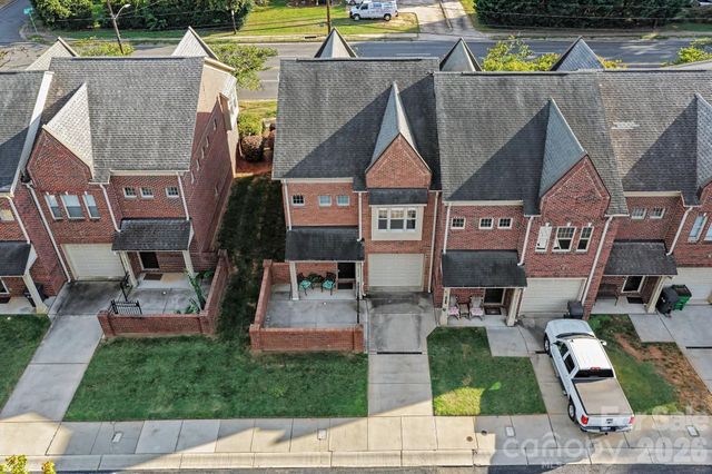 4670 Dabney Vigor Drive, Charlotte, NC 28209