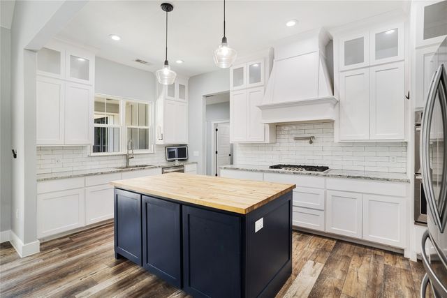 303 Cates Road, Van Alstyne, TX 75495