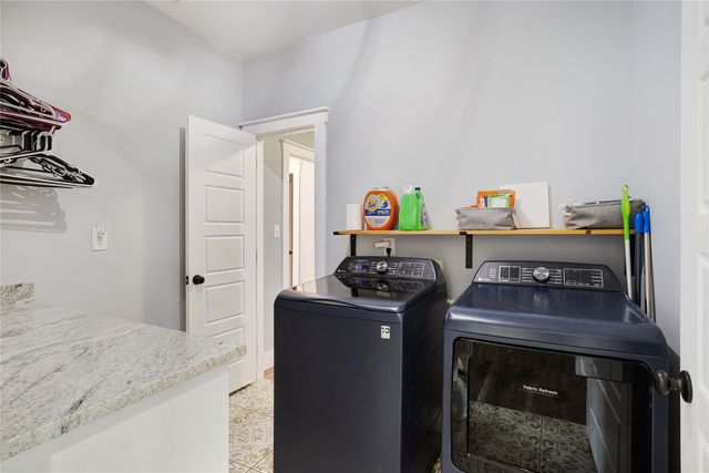 303 Cates Road, Van Alstyne, TX 75495