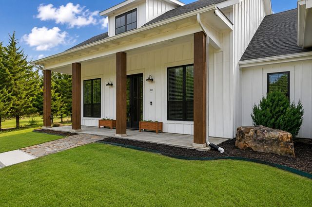 303 Cates Road, Van Alstyne, TX 75495