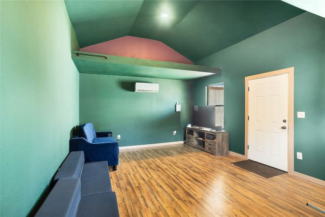 303 Cates Road, Van Alstyne, TX 75495