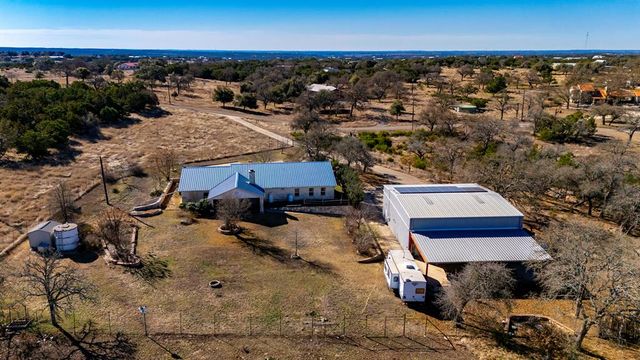 76 Indian Springs, Kerrville, TX 78028