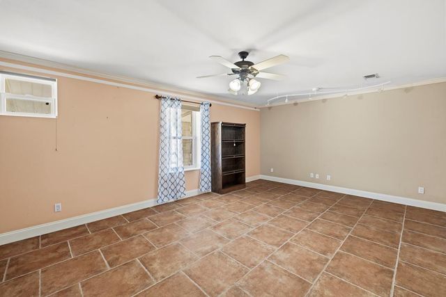 76 Indian Springs, Kerrville, TX 78028