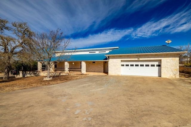 76 Indian Springs, Kerrville, TX 78028