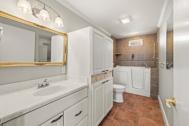 76 Indian Springs, Kerrville, TX 78028