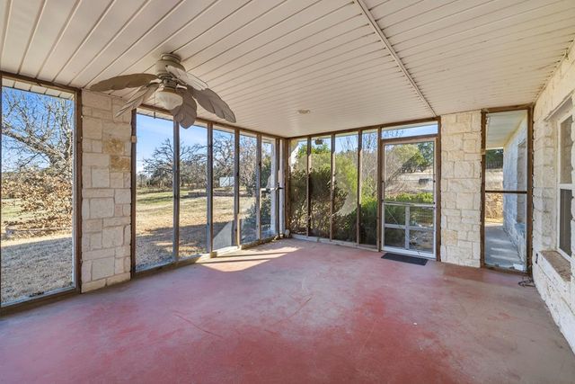 76 Indian Springs, Kerrville, TX 78028