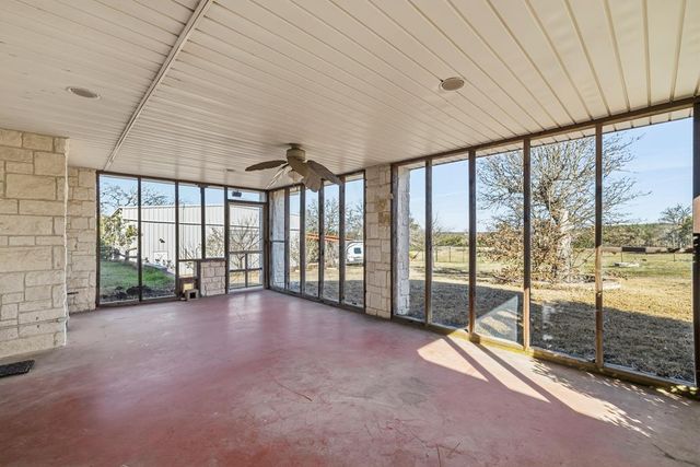 76 Indian Springs, Kerrville, TX 78028