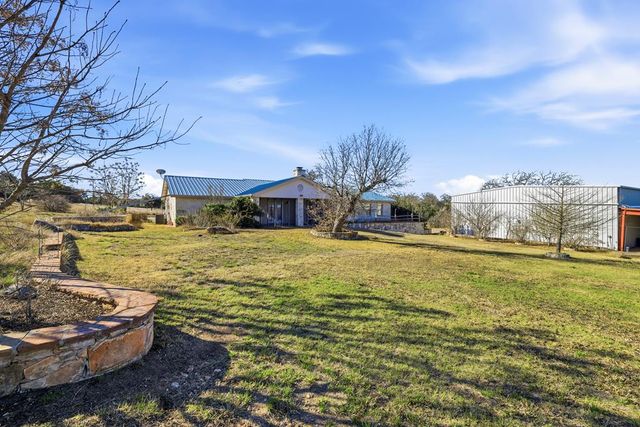 76 Indian Springs, Kerrville, TX 78028