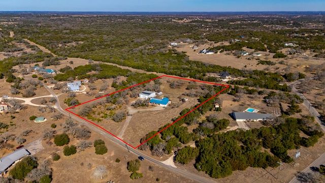 76 Indian Springs, Kerrville, TX 78028