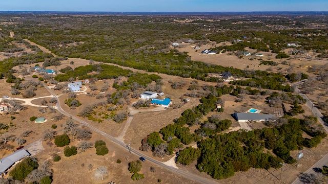 76 Indian Springs, Kerrville, TX 78028