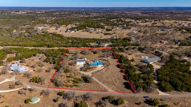 76 Indian Springs, Kerrville, TX 78028