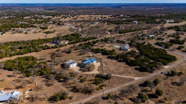 76 Indian Springs, Kerrville, TX 78028