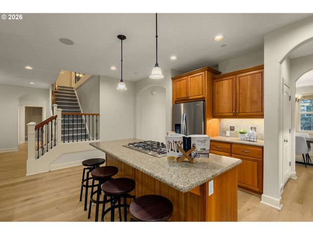 18278 Sw SANTORO Dr, Beaverton, OR 97007