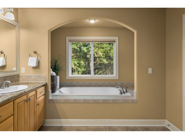 18278 Sw SANTORO Dr, Beaverton, OR 97007