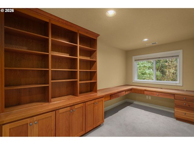 18278 Sw SANTORO Dr, Beaverton, OR 97007