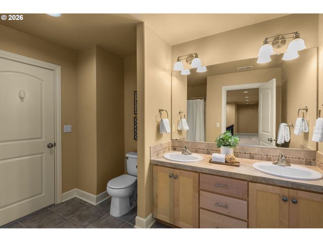 18278 Sw SANTORO Dr, Beaverton, OR 97007