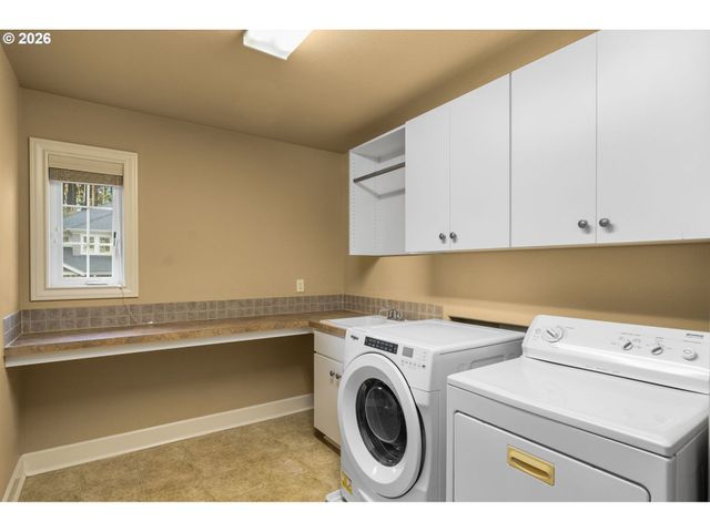 18278 Sw SANTORO Dr, Beaverton, OR 97007