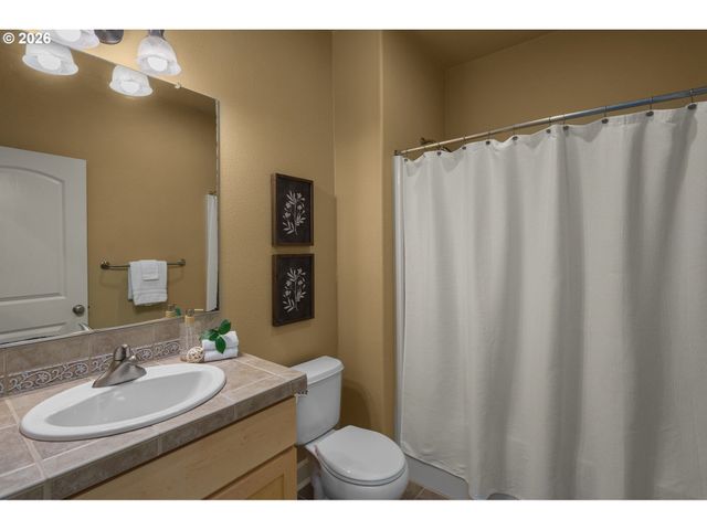 18278 Sw SANTORO Dr, Beaverton, OR 97007